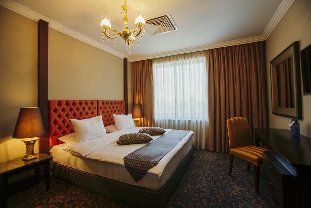 Hotel Intourist Palace Batumi Kültér fotó