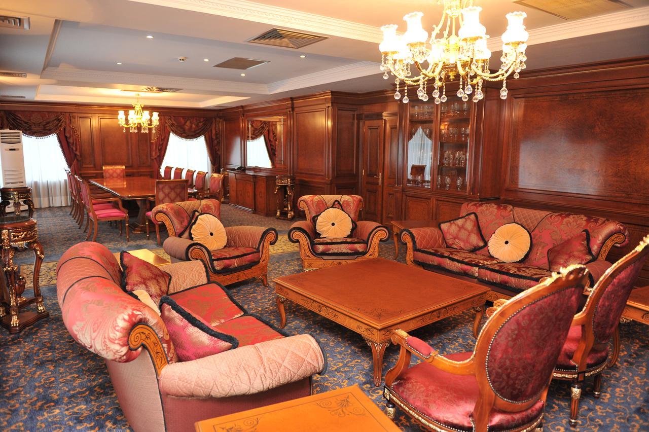 Hotel Intourist Palace Batumi Szoba fotó
